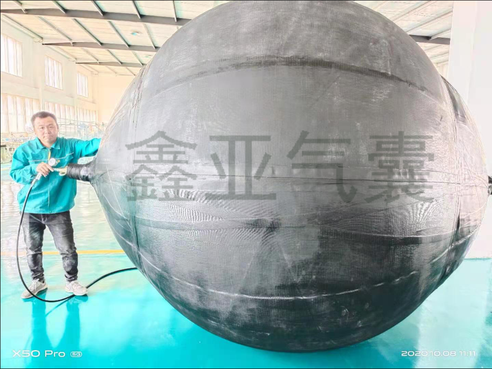 青島船舶碰撞的可怕后果